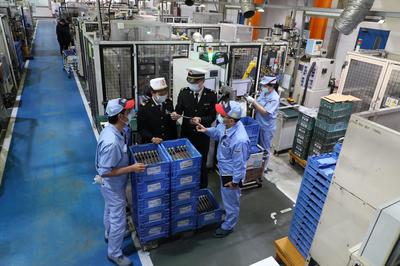 2021年廣州外貿(mào)進(jìn)出口創(chuàng)新高，總值突破1萬(wàn)億元大關(guān)